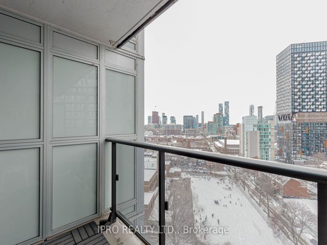 1705 - 219 Dundas St E