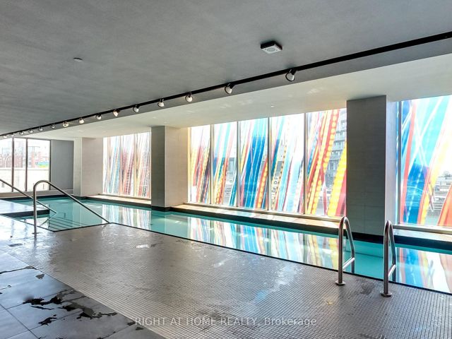 1610 - 85 Queens Wharf Rd