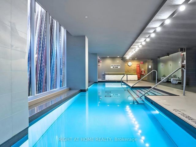 1610 - 85 Queens Wharf Rd