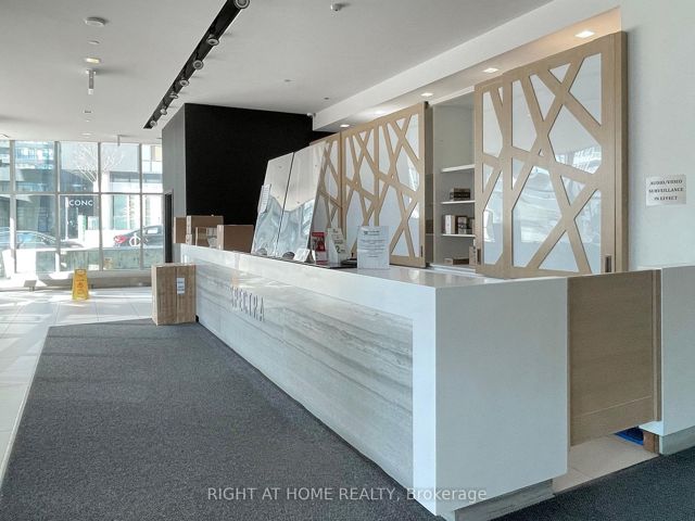 1610 - 85 Queens Wharf Rd