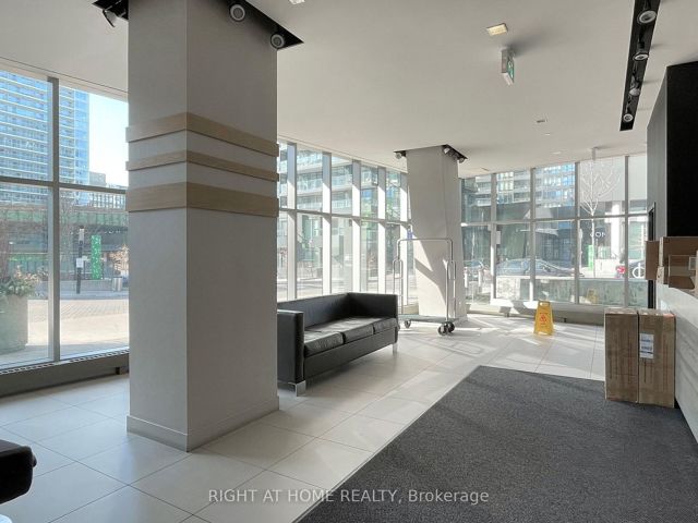 1610 - 85 Queens Wharf Rd