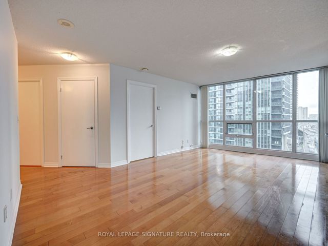 1202 - 16 Yonge St