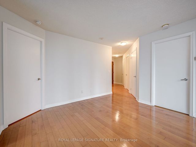 1202 - 16 Yonge St