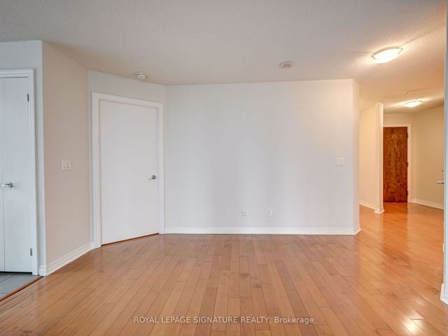 1202 - 16 Yonge St