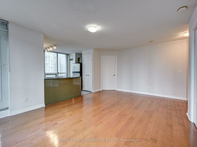 1202 - 16 Yonge St