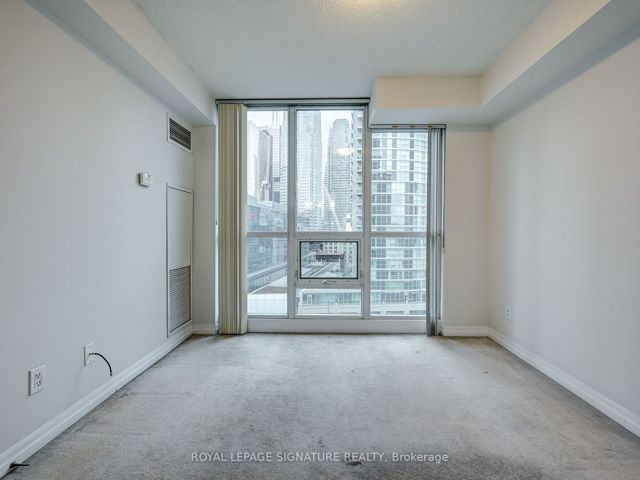 1202 - 16 Yonge St