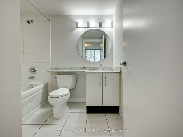 1202 - 16 Yonge St