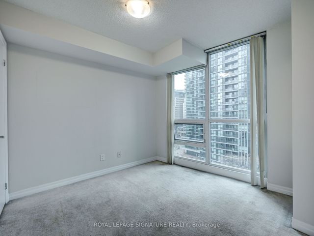 1202 - 16 Yonge St