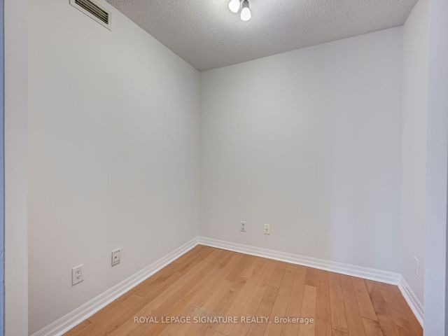 1202 - 16 Yonge St