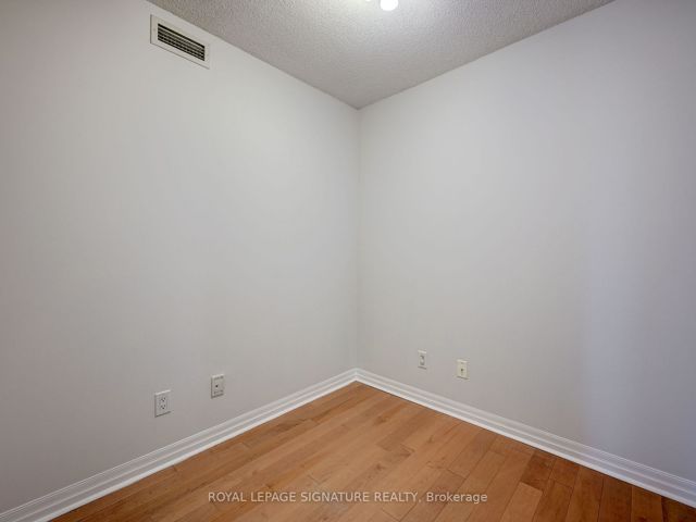 1202 - 16 Yonge St