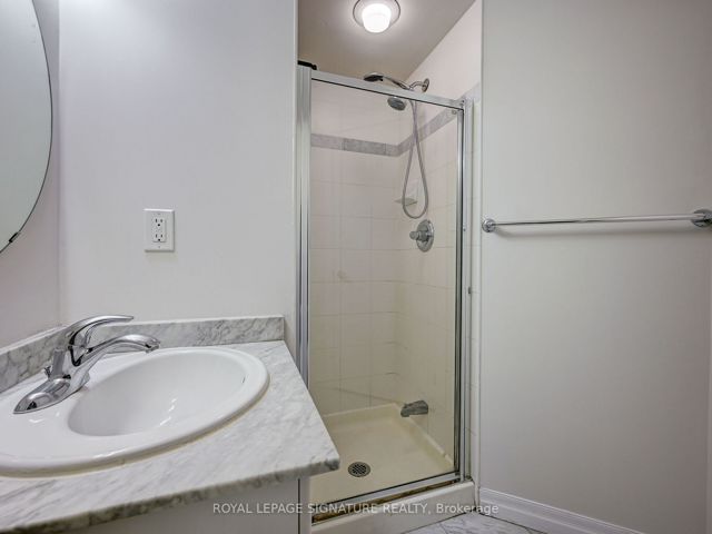 1202 - 16 Yonge St