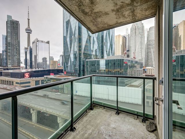 1202 - 16 Yonge St