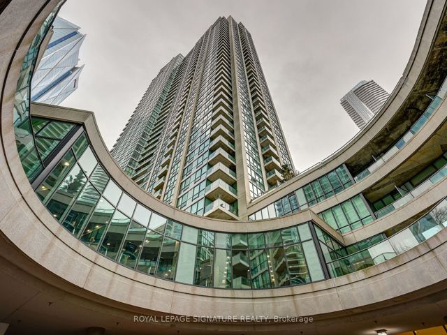 1202 - 16 Yonge St