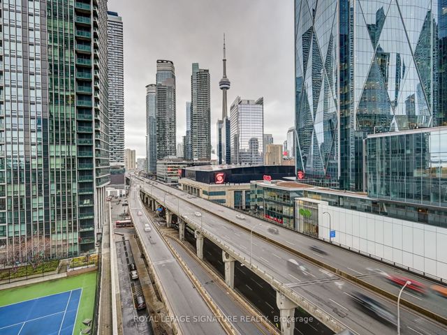 1202 - 16 Yonge St