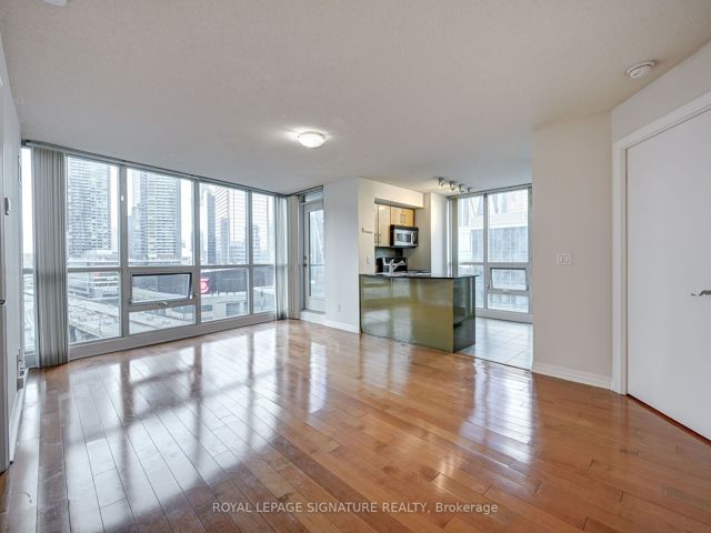 1202 - 16 Yonge St