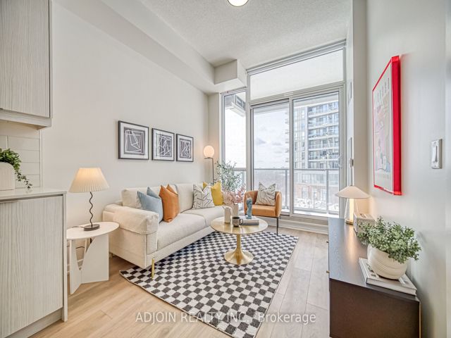 317 - 32 Forest Manor Rd