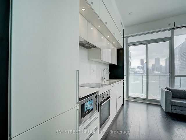 2903 - 15 Grenville St