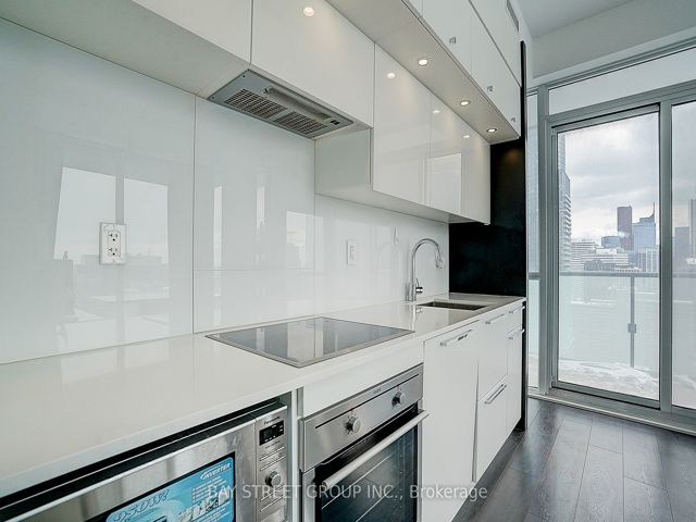 2903 - 15 Grenville St