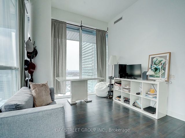 2903 - 15 Grenville St
