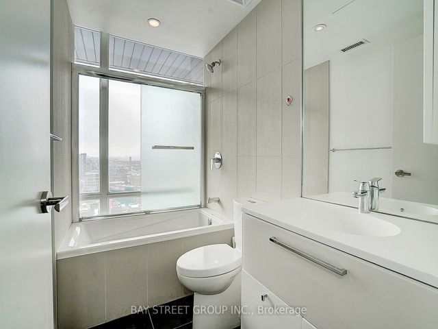 2903 - 15 Grenville St