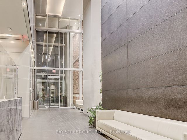 2903 - 15 Grenville St