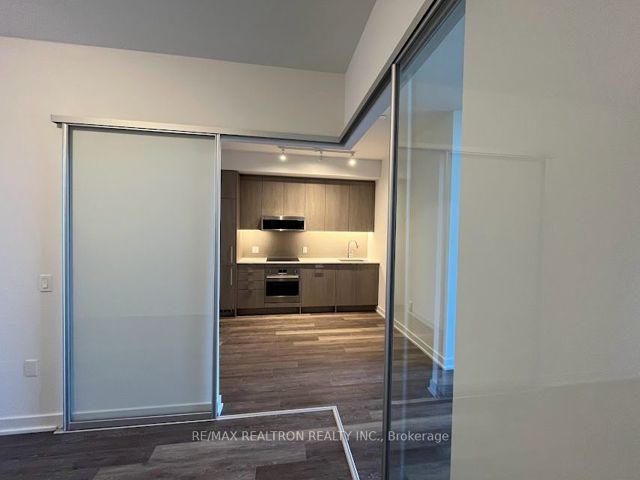 701 - 250 Lawrence Ave W