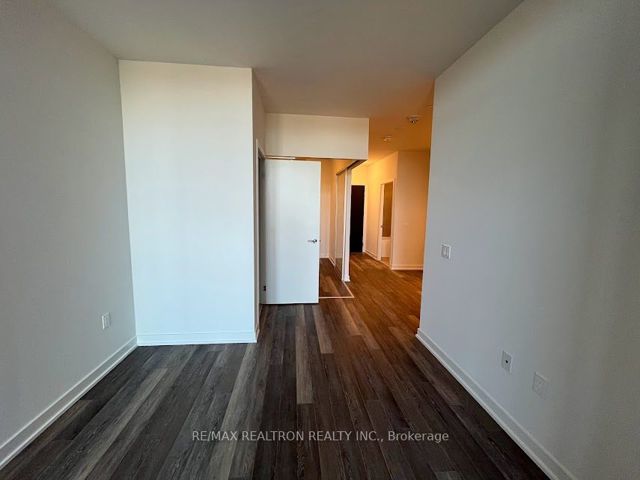 701 - 250 Lawrence Ave W