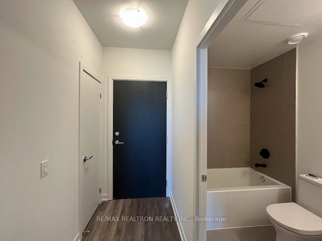 701 - 250 Lawrence Ave W