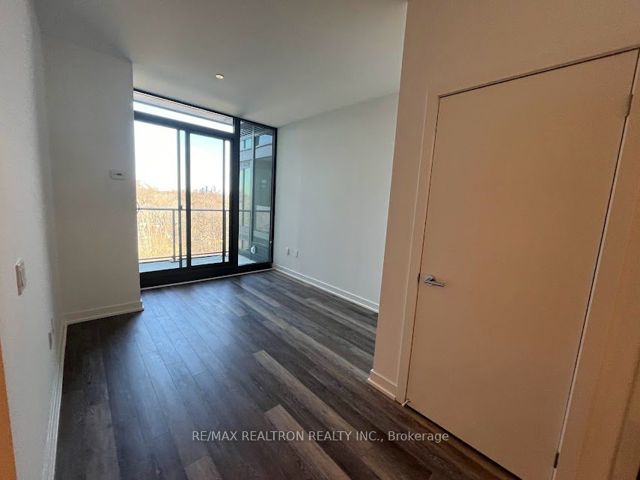 701 - 250 Lawrence Ave W