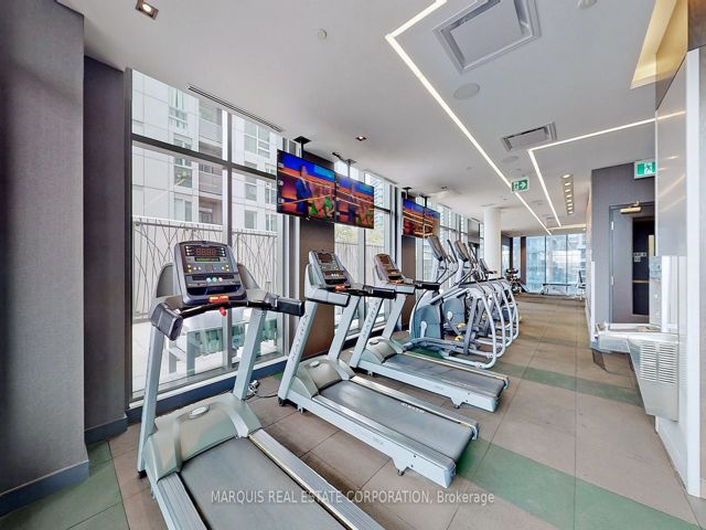 505-MainBR - 330 Richmond St W