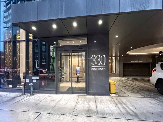 505-MainBR - 330 Richmond St W