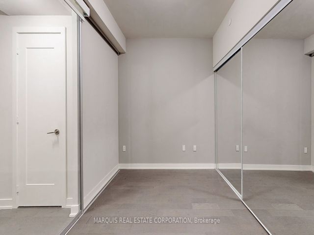 505-MainBR - 330 Richmond St W