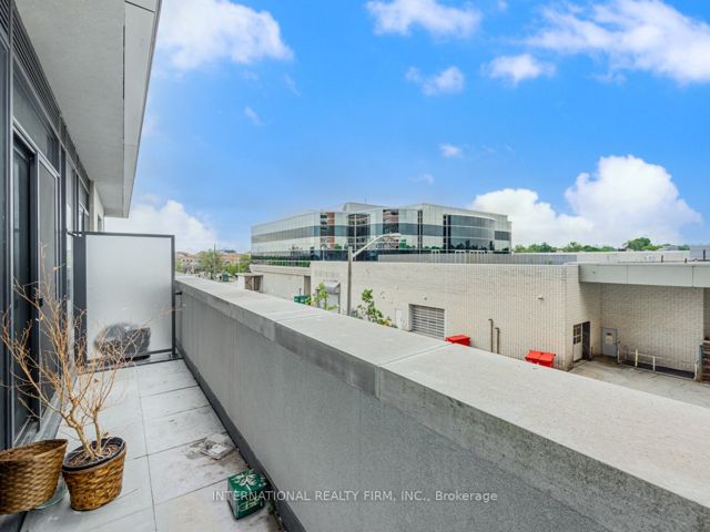 207 - 33 Frederick Todd Way  W