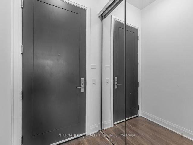 207 - 33 Frederick Todd Way  W