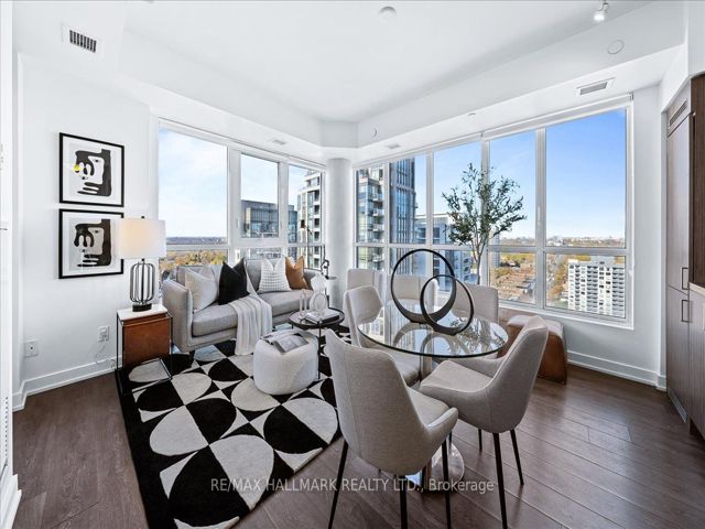 1811 - 501 St Clair Ave W