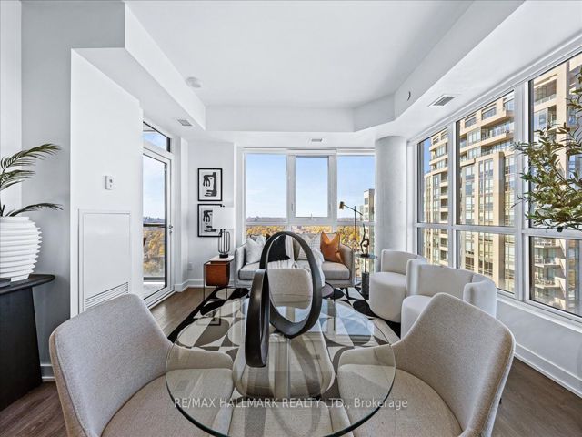 1811 - 501 St Clair Ave W