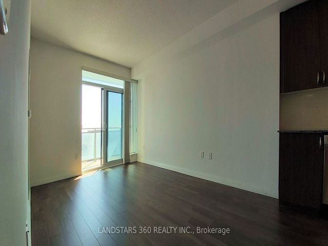 1806 - 55 Ann O'reilly Rd
