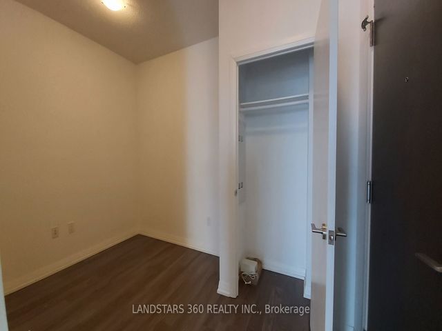 1806 - 55 Ann O'reilly Rd