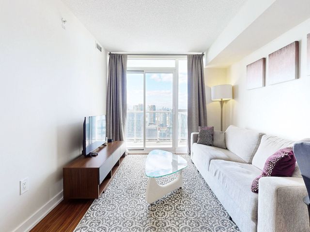 4012 - 75 Queens Wharf Rd