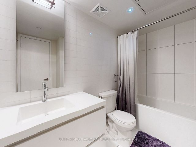 4012 - 75 Queens Wharf Rd