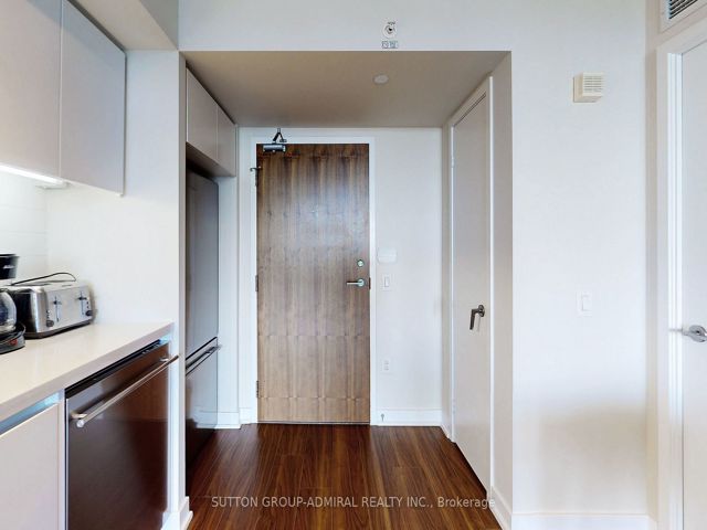 4012 - 75 Queens Wharf Rd