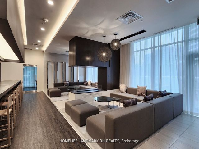 403 - 5180 Yonge St