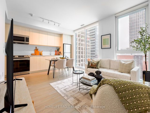 1403 - 357 King St W