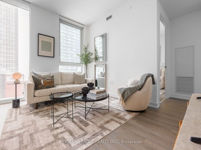 1403 - 357 King St W