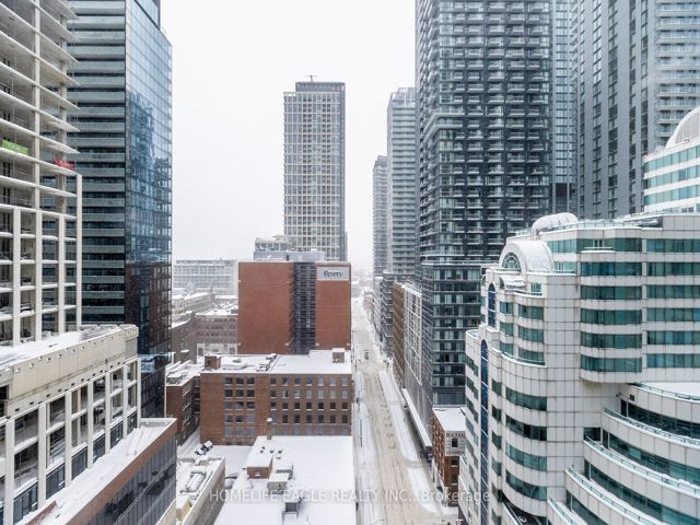 1403 - 357 King St W