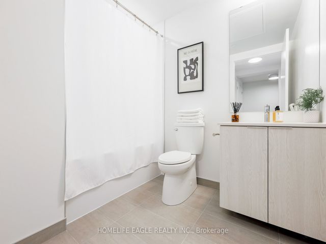 1403 - 357 King St W