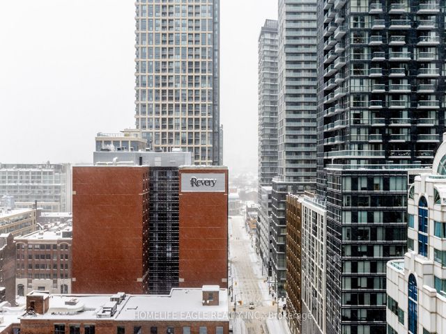 1403 - 357 King St W