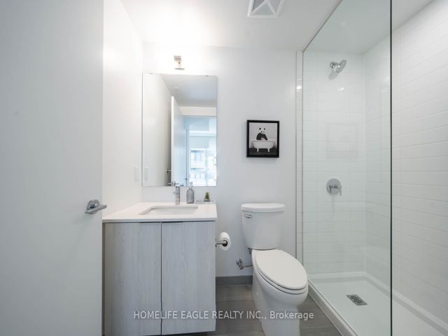 1108 - 357 King St W