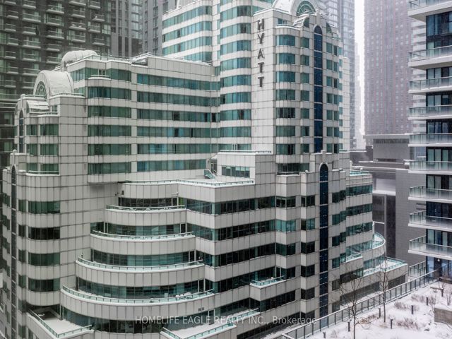 1108 - 357 King St W