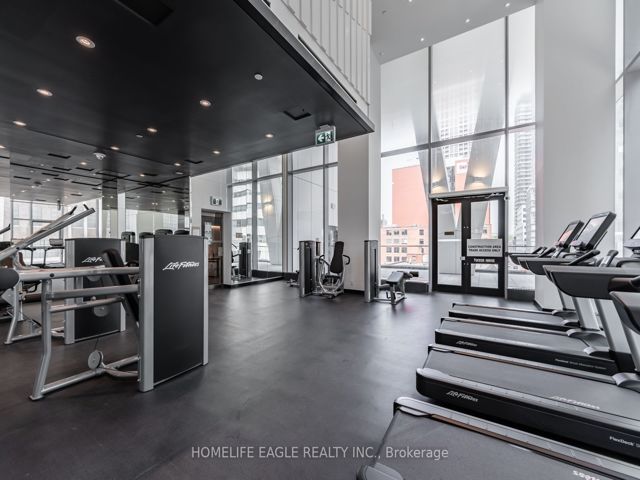 1108 - 357 King St W